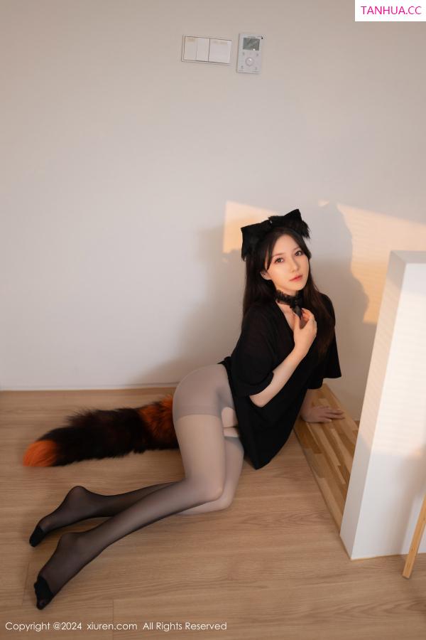 鱼子酱fish  [XiuRen]高清写真图 2024.10.18 No.9314 鱼子酱Fish 美腿黑丝第3张图片